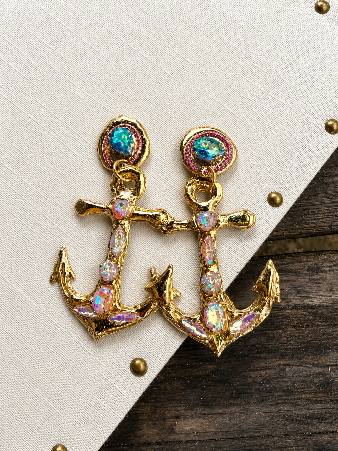 Anchored | Opal Pearl