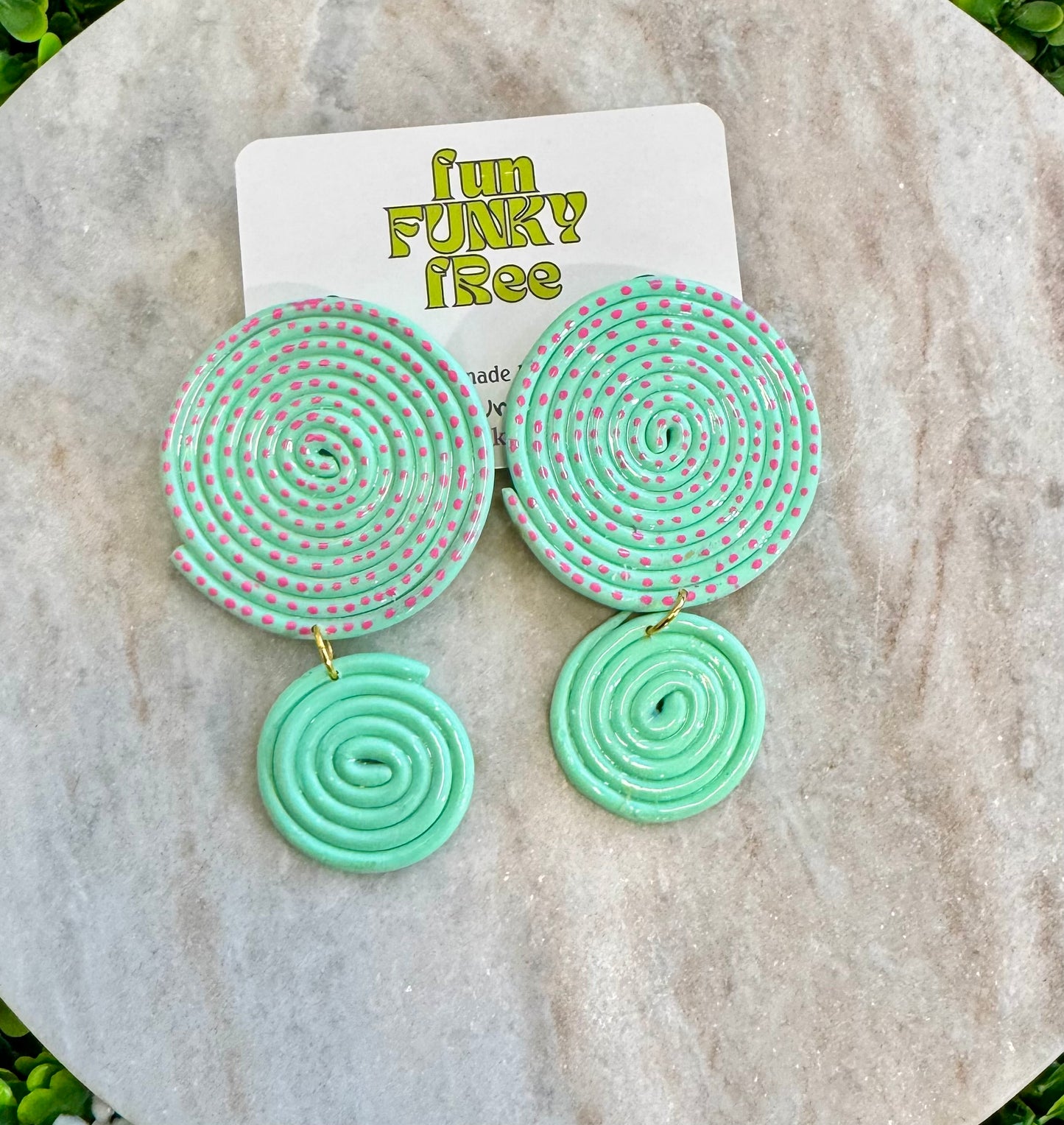 Funky Spirals - Polka Pop