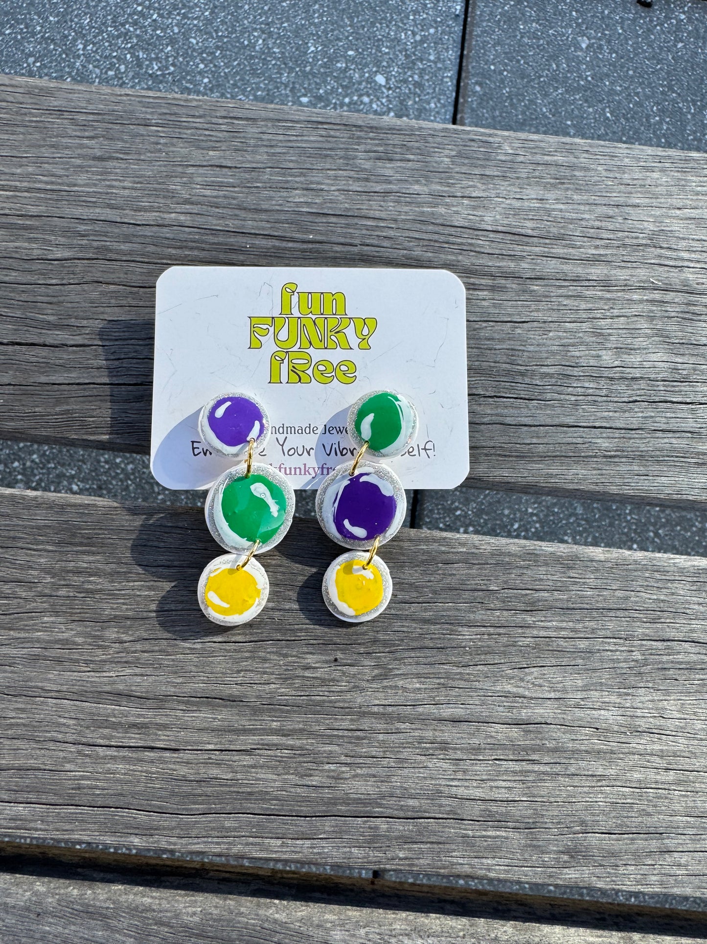 FUN Mardi Gras Beads medium