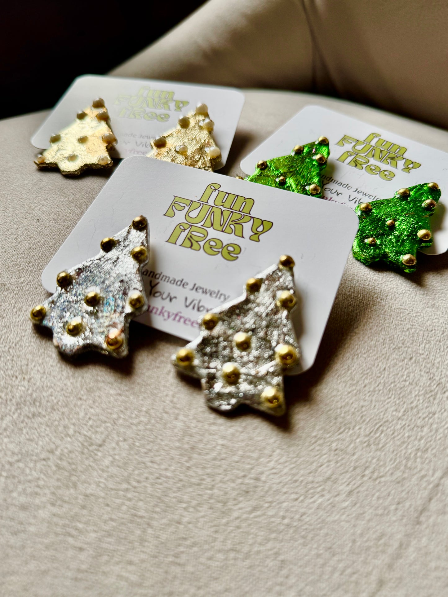 Funky Christmas Tree - Gold/Pearl