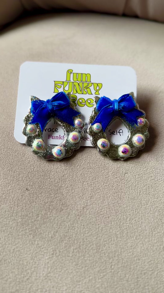 Funky Wreath - Silver/Blue Bow